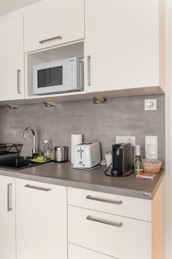 Quiet And Cozy Apartment Next To Mariahilfer Strasse And Naschmarkt With Ac, Minimum 30 Nights Wien Exteriör bild