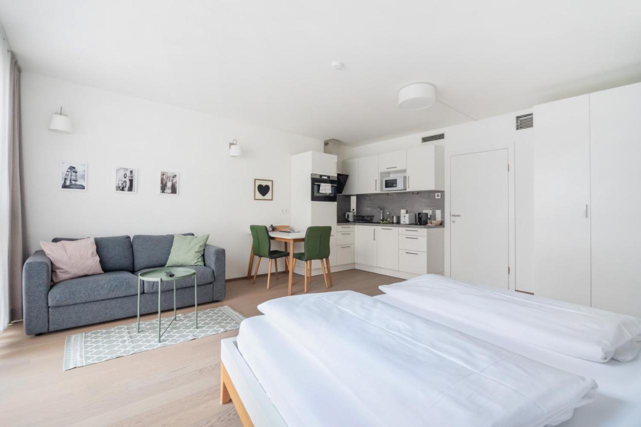 Quiet And Cozy Apartment Next To Mariahilfer Strasse And Naschmarkt With Ac, Minimum 30 Nights Wien Exteriör bild