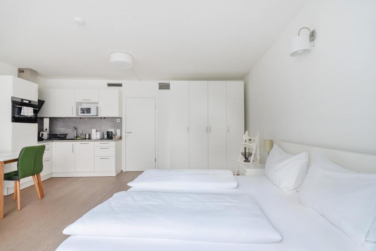 Quiet And Cozy Apartment Next To Mariahilfer Strasse And Naschmarkt With Ac, Minimum 30 Nights Wien Exteriör bild