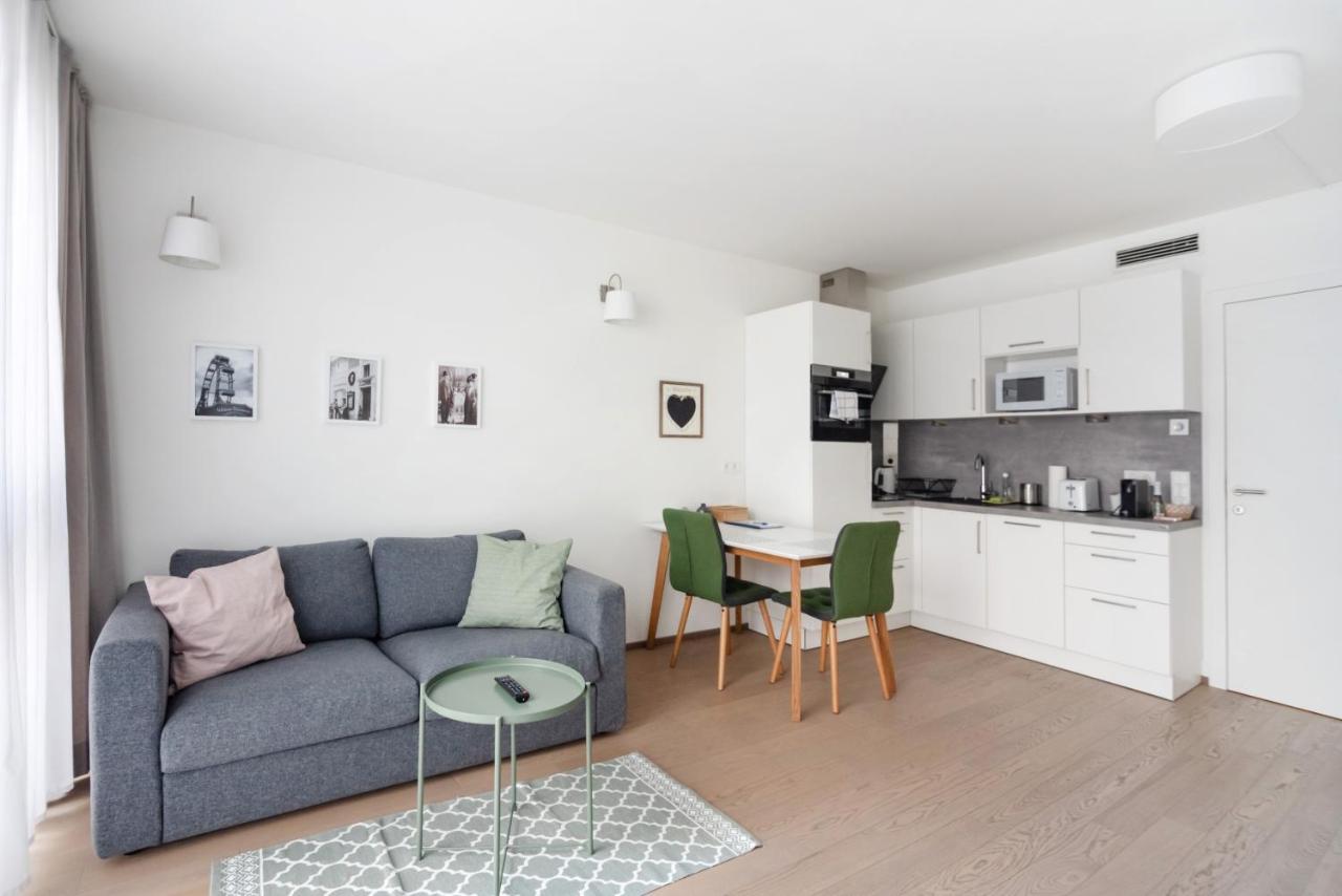 Quiet And Cozy Apartment Next To Mariahilfer Strasse And Naschmarkt With Ac, Minimum 30 Nights Wien Exteriör bild
