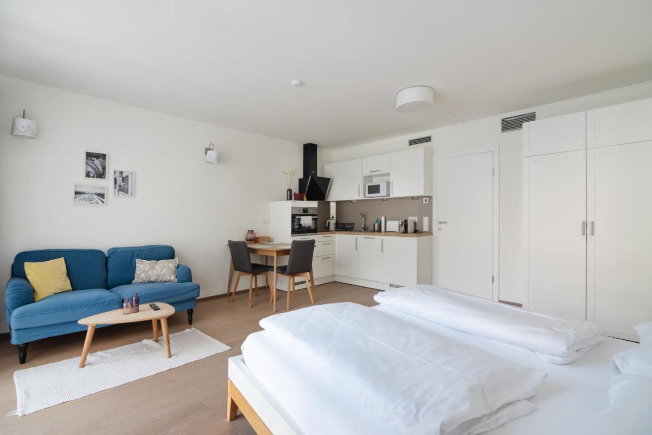 Quiet And Cozy Apartment Next To Mariahilfer Strasse And Naschmarkt With Ac, Minimum 30 Nights Wien Exteriör bild