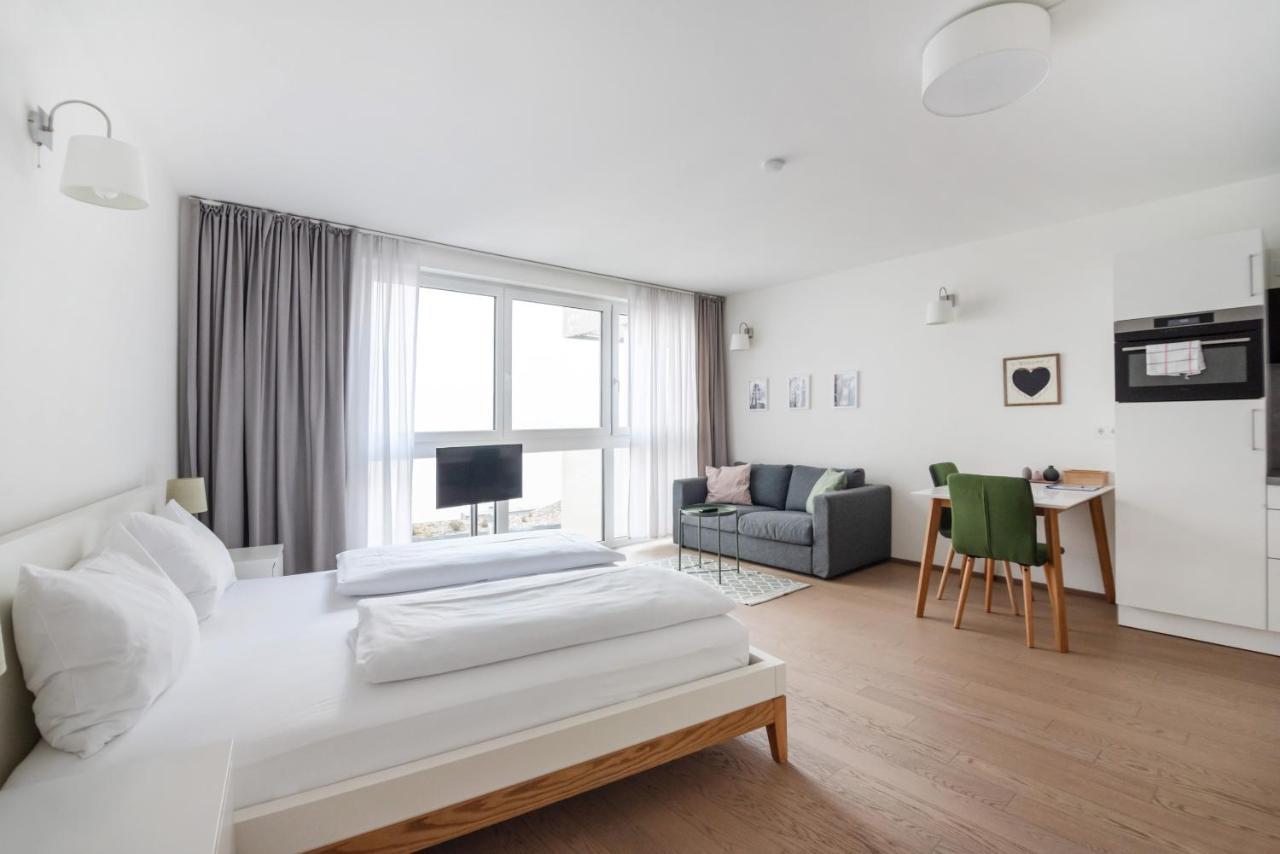 Quiet And Cozy Apartment Next To Mariahilfer Strasse And Naschmarkt With Ac, Minimum 30 Nights Wien Exteriör bild