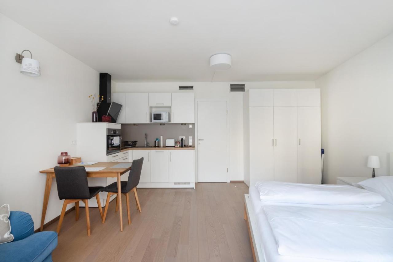 Quiet And Cozy Apartment Next To Mariahilfer Strasse And Naschmarkt With Ac, Minimum 30 Nights Wien Exteriör bild