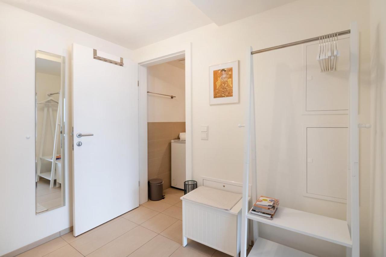 Quiet And Cozy Apartment Next To Mariahilfer Strasse And Naschmarkt With Ac, Minimum 30 Nights Wien Exteriör bild