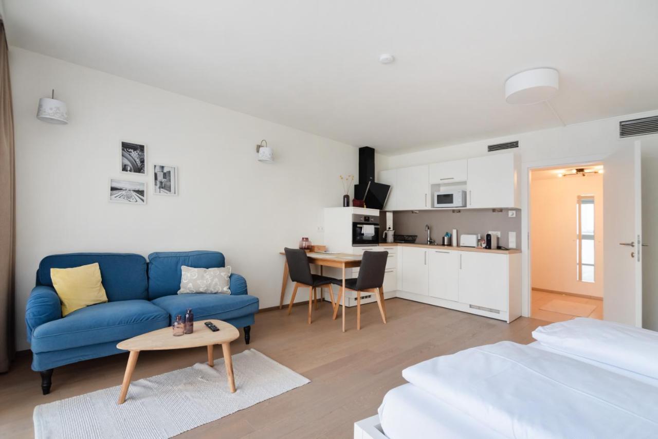 Quiet And Cozy Apartment Next To Mariahilfer Strasse And Naschmarkt With Ac, Minimum 30 Nights Wien Exteriör bild
