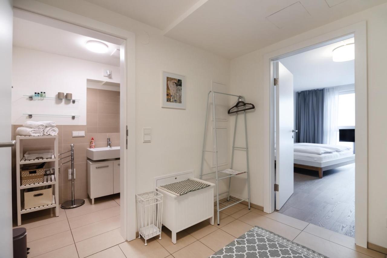 Quiet And Cozy Apartment Next To Mariahilfer Strasse And Naschmarkt With Ac, Minimum 30 Nights Wien Exteriör bild