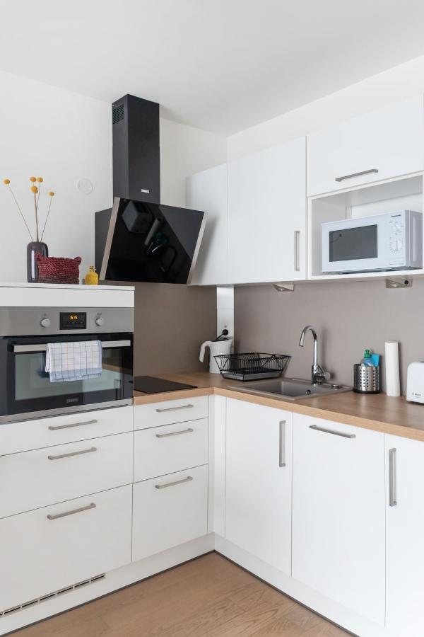Quiet And Cozy Apartment Next To Mariahilfer Strasse And Naschmarkt With Ac, Minimum 30 Nights Wien Exteriör bild